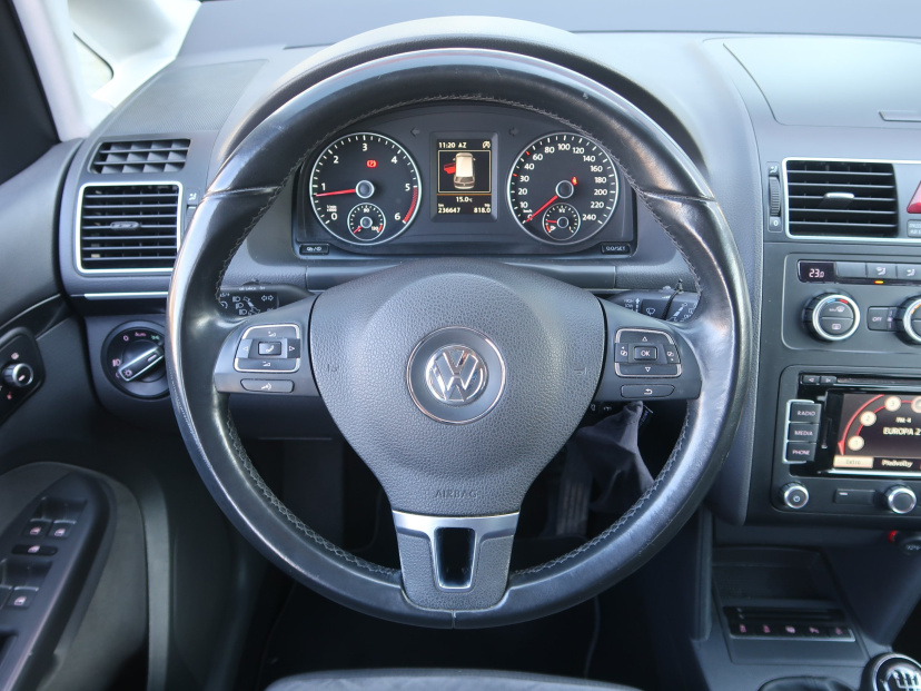 Volkswagen Touran, 2014