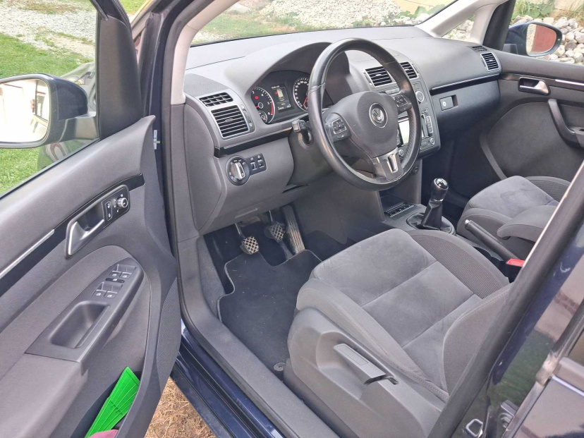 Volkswagen Touran, 2014