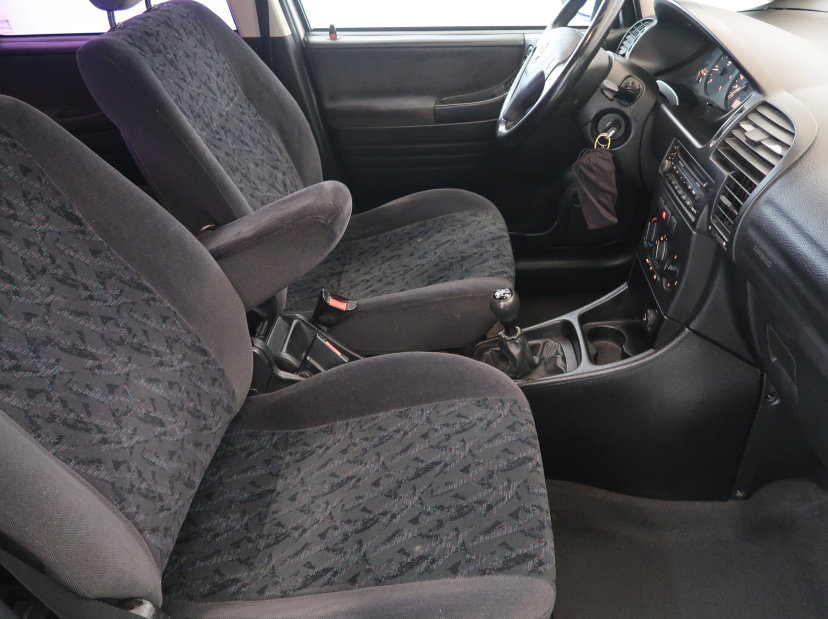 Opel Zafira, 2001