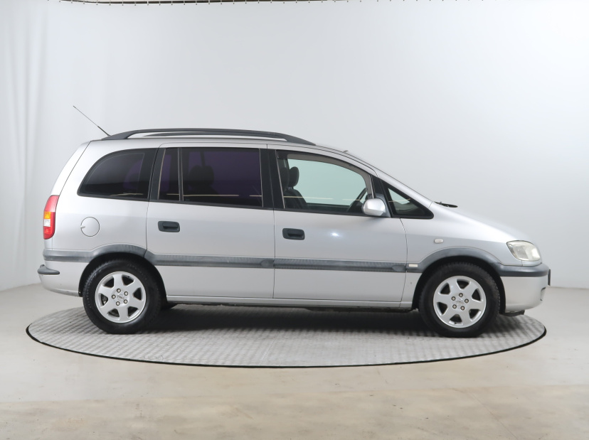 Opel Zafira, 2001