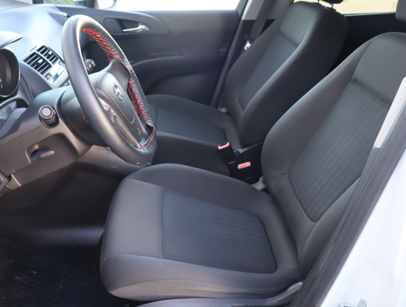 Opel Meriva, 2013
