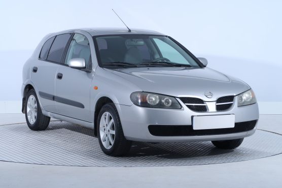Nissan Almera