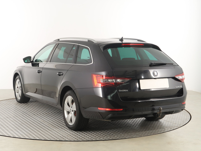 Škoda Superb, 2016