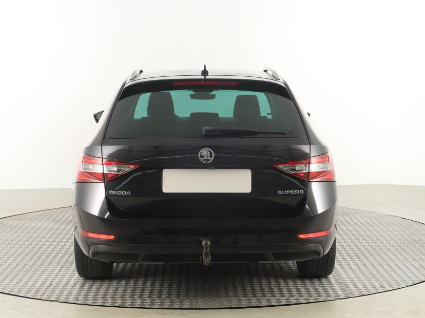 Škoda Superb, 2016