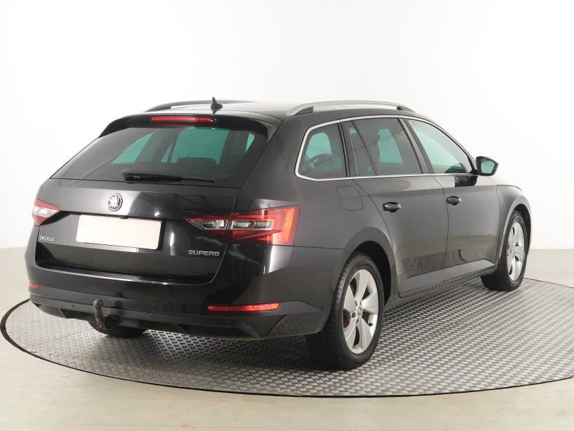 Škoda Superb, 2016