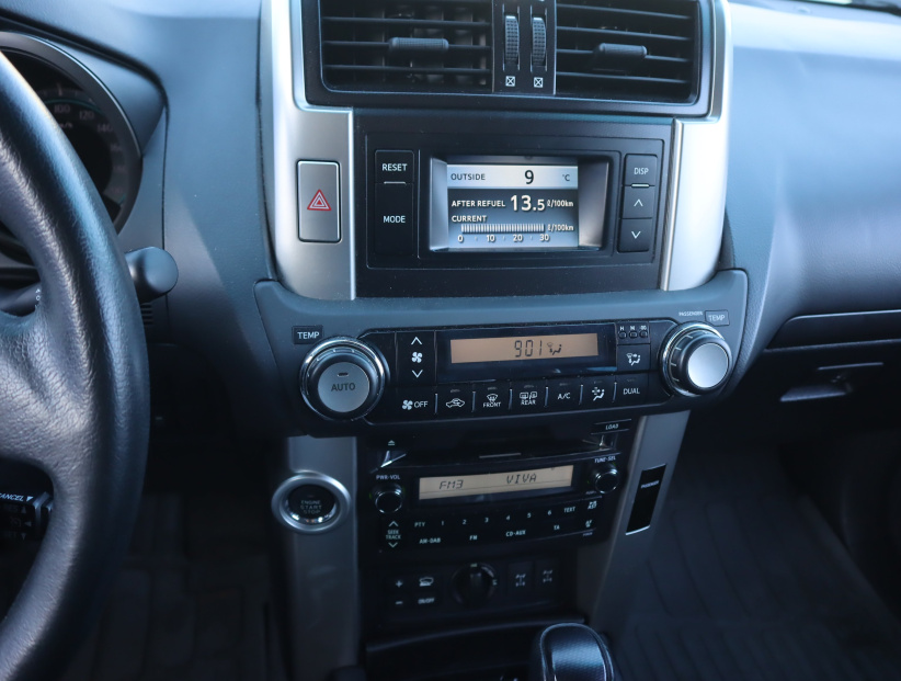 Toyota Land Cruiser, 2012