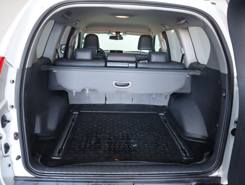 Toyota Land Cruiser, 2012