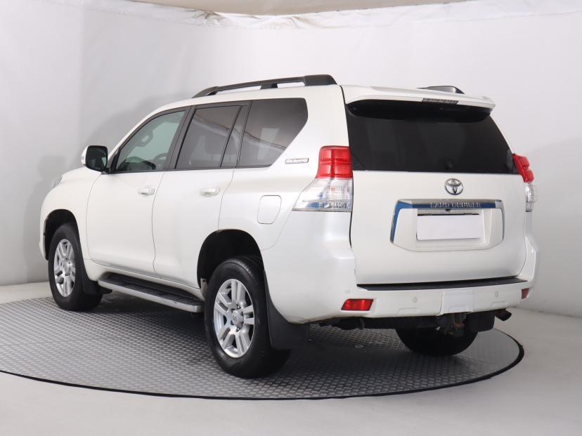 Toyota Land Cruiser, 2012
