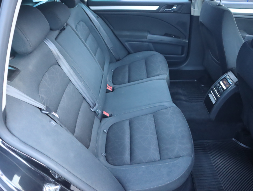 Škoda Superb, 2012