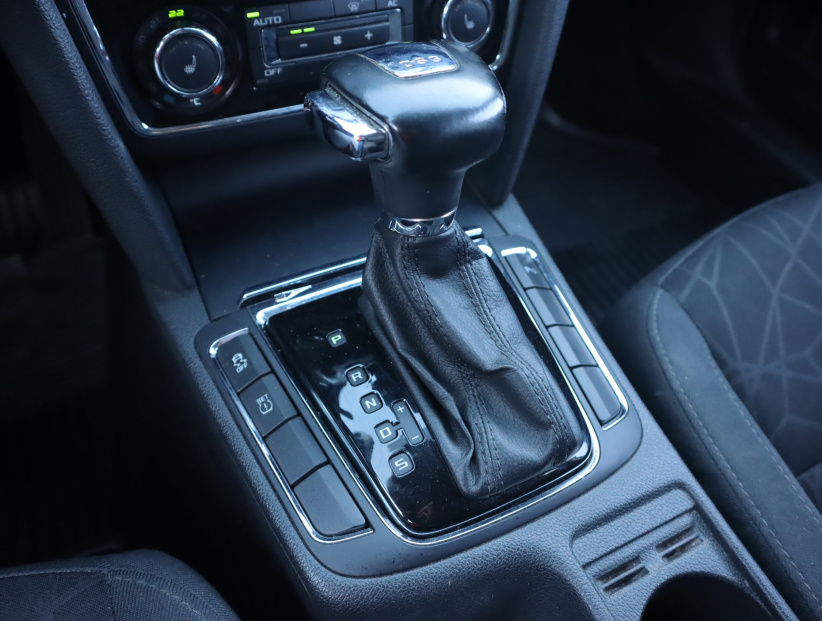 Škoda Superb, 2012