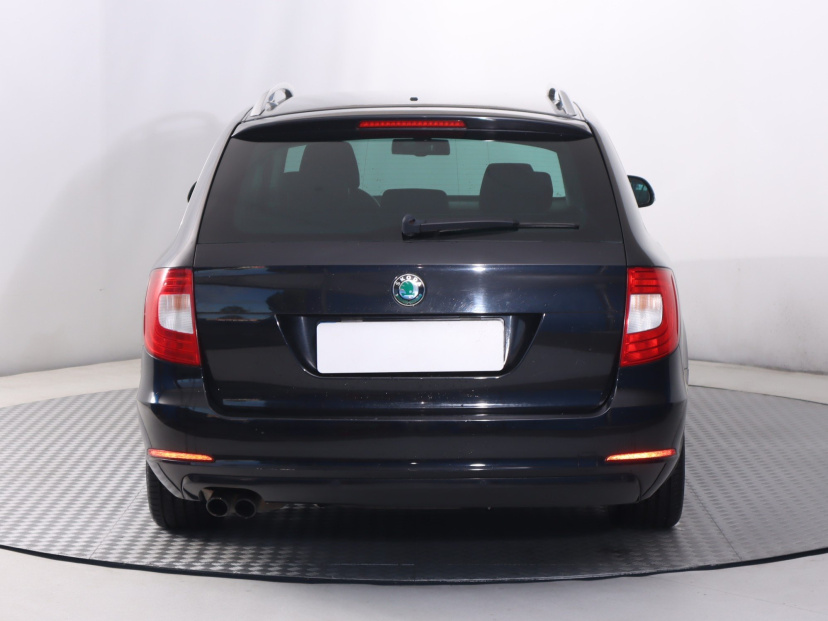 Škoda Superb, 2012