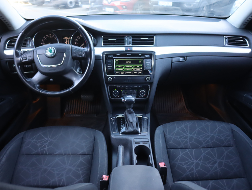 Škoda Superb, 2012