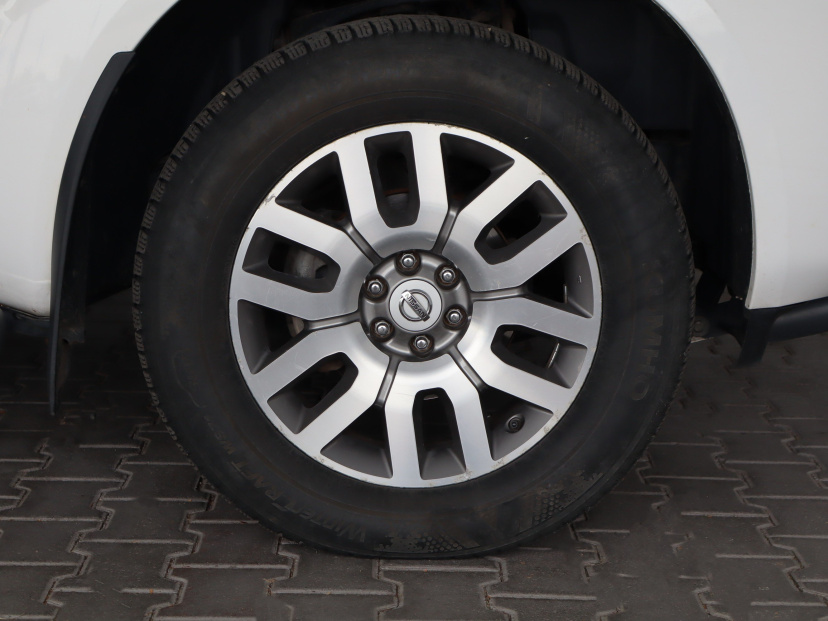 Nissan Navara, 2015