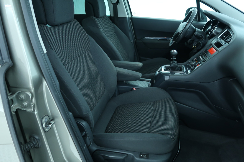 Peugeot 5008, 2016