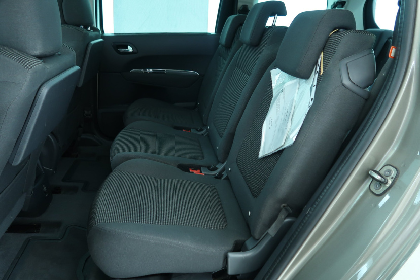 Peugeot 5008, 2016