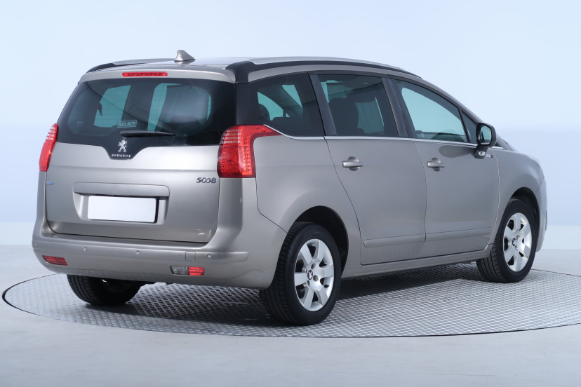 Peugeot 5008, 2016