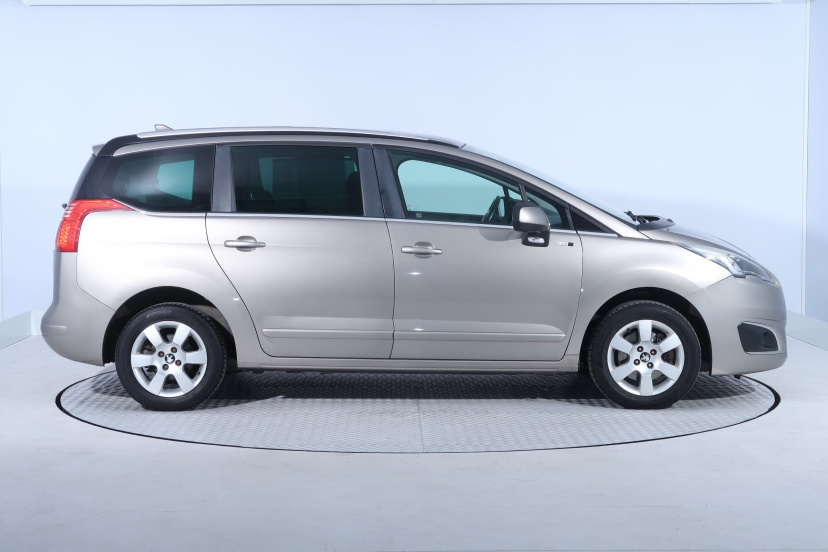 Peugeot 5008, 2016