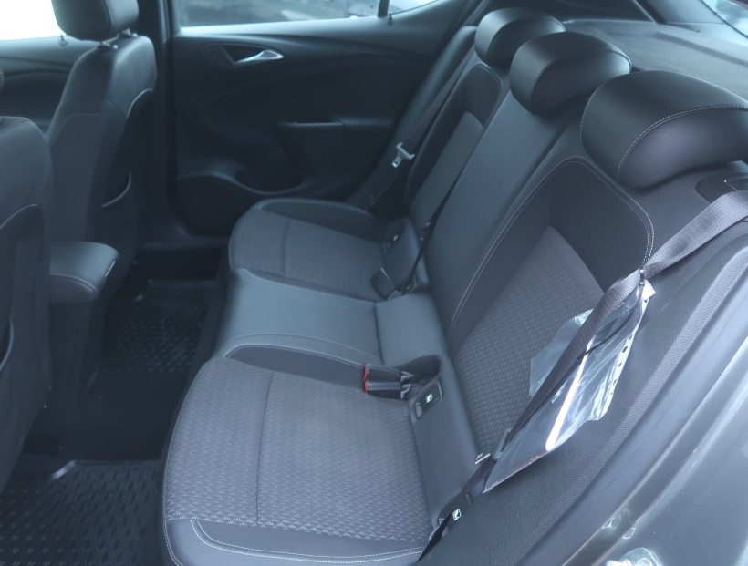 Opel Astra, 2019
