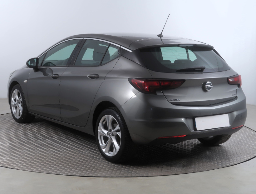 Opel Astra, 2019