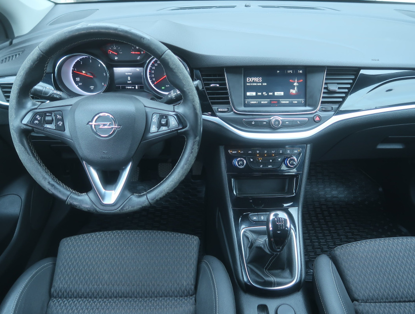 Opel Astra, 2019
