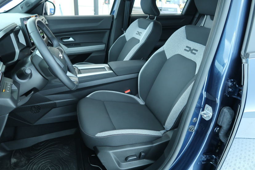 Dacia Bigster, 2025