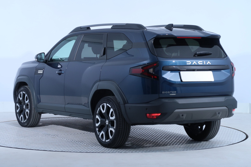 Dacia Bigster, 2025