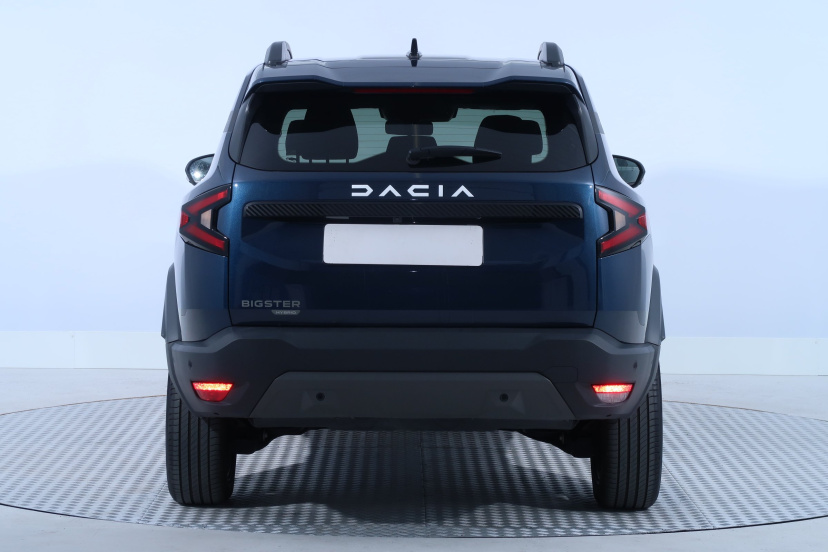 Dacia Bigster, 2025