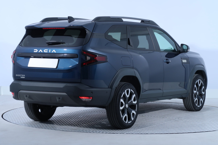 Dacia Bigster, 2025