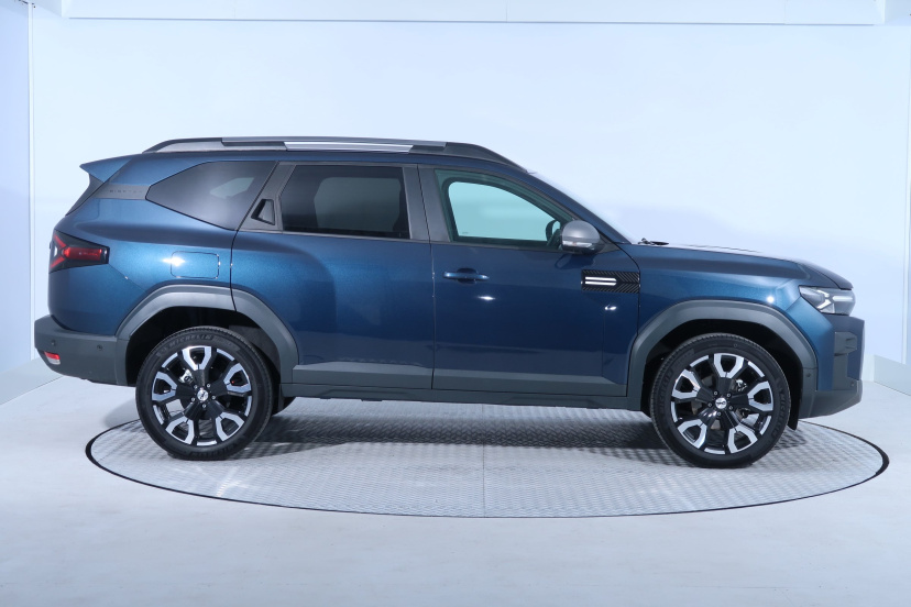 Dacia Bigster, 2025