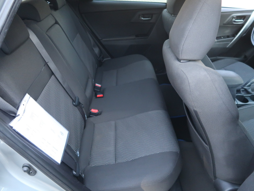 Toyota Auris, 2013