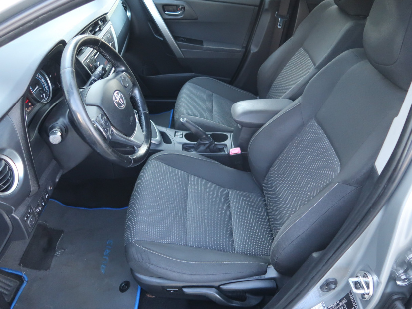 Toyota Auris, 2013