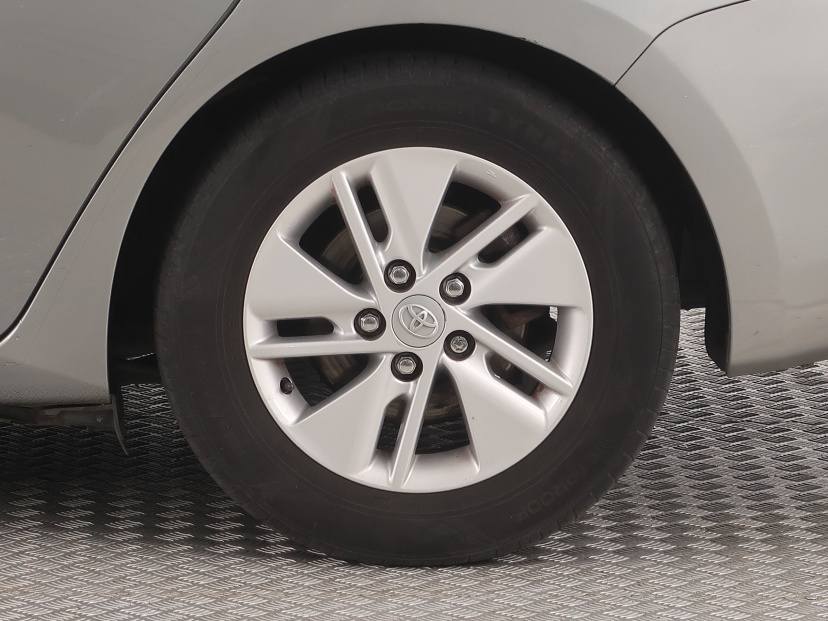 Toyota Auris, 2013