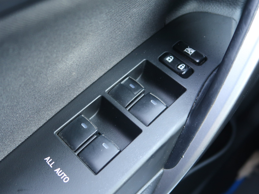 Toyota Auris, 2013