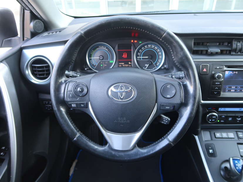 Toyota Auris, 2013