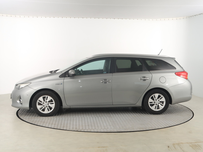 Toyota Auris, 2013