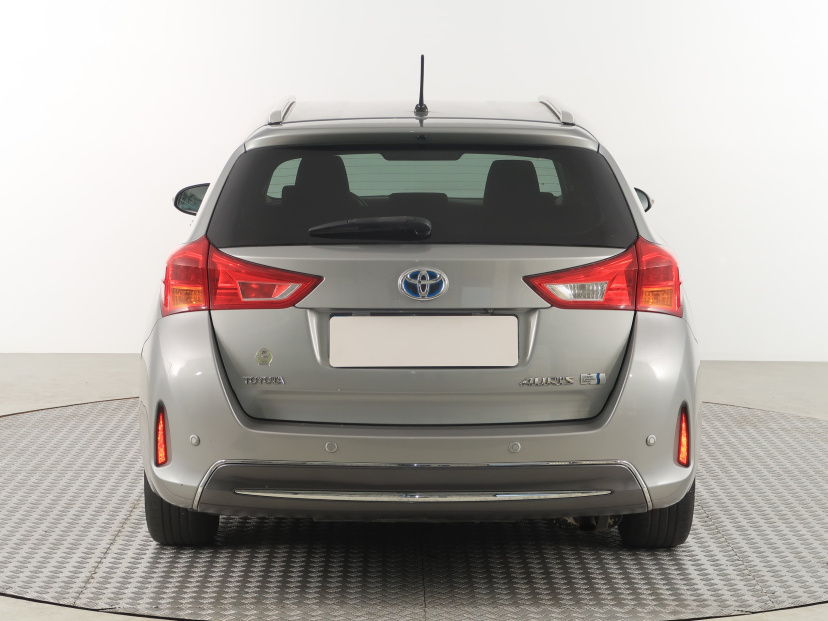Toyota Auris, 2013