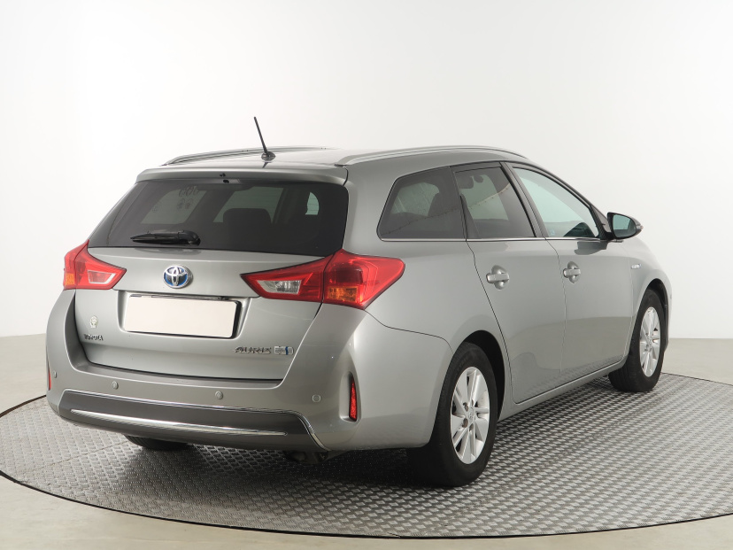 Toyota Auris, 2013