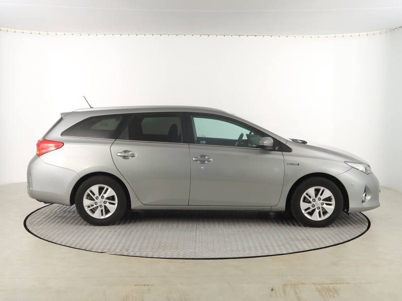 Toyota Auris, 2013