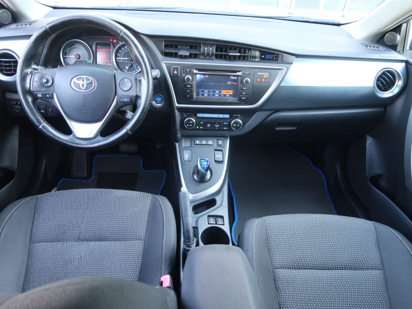 Toyota Auris, 2013