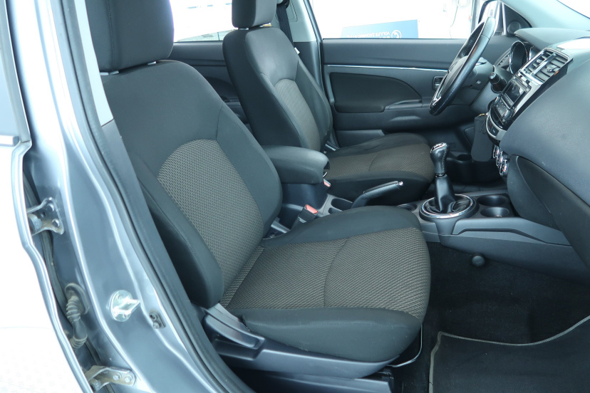 Mitsubishi ASX, 2015