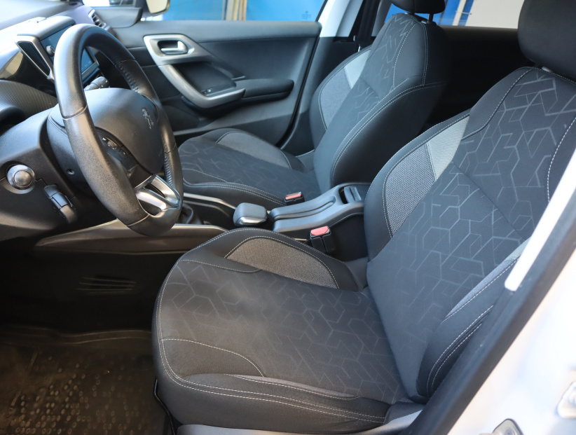 Peugeot 2008, 2017