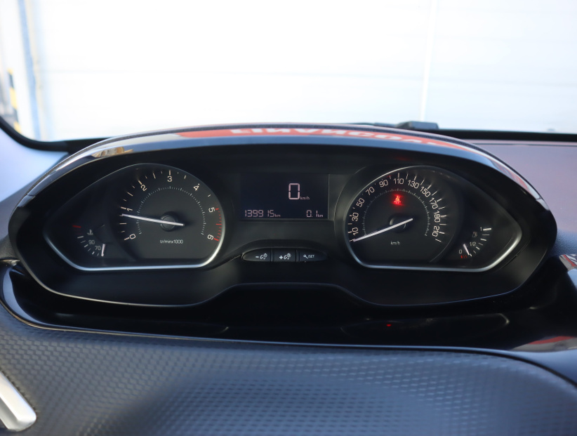 Peugeot 2008, 2017