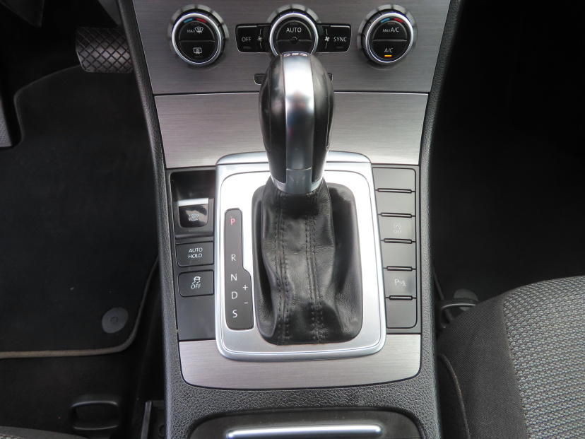 Volkswagen Passat, 2013