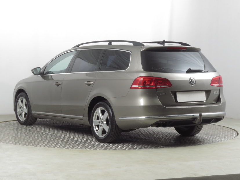 Volkswagen Passat, 2013