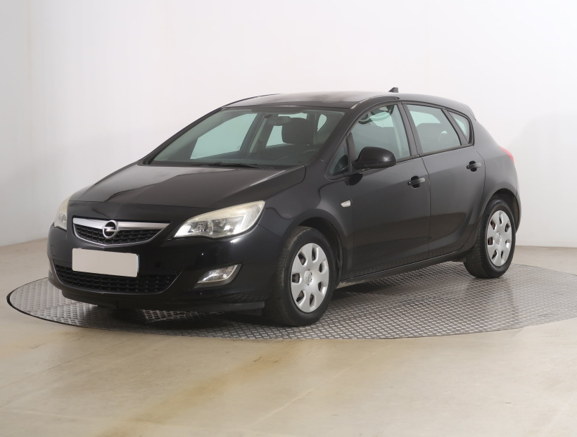 Opel Astra, 2010