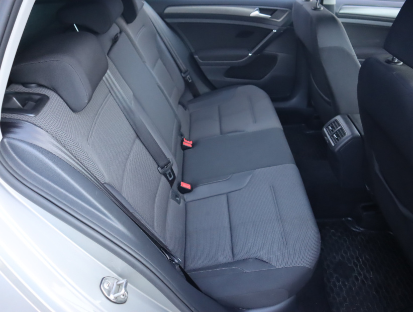 Volkswagen Golf, 2013