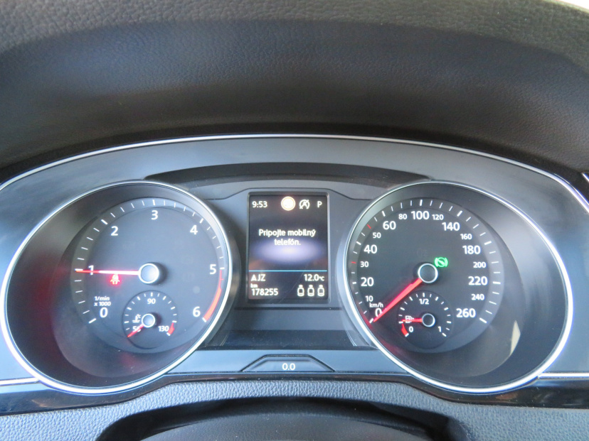 Volkswagen Passat, 2022