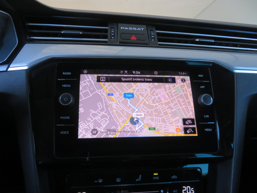 Volkswagen Passat, 2022