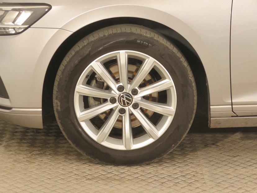 Volkswagen Passat, 2022