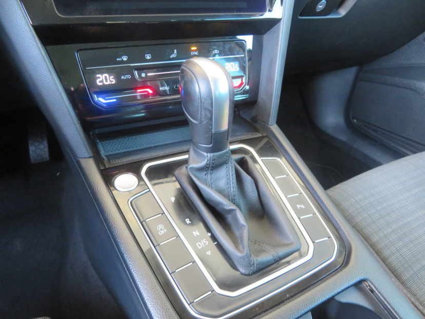Volkswagen Passat, 2022